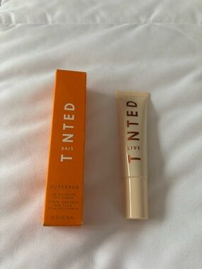 Superhue Brightening Eye Cream – Beige